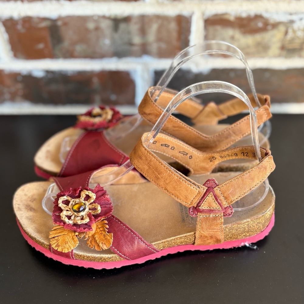 Think! Julia Backstrap Red Leather Floral Sandals Size EU 38